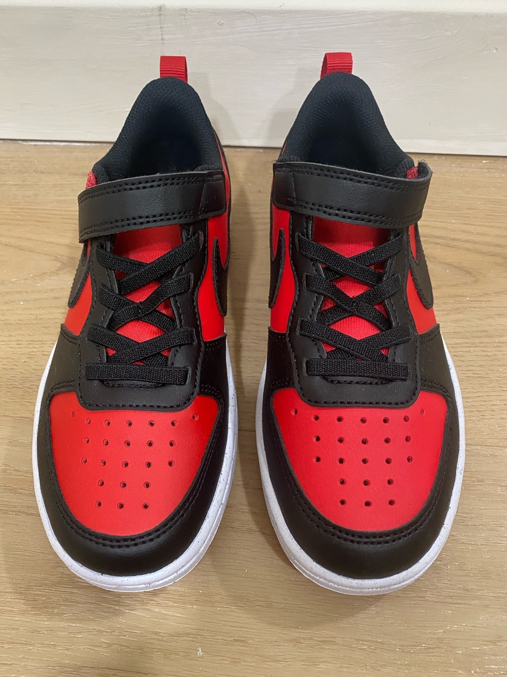 Nike Kids Court Borough Low Recraft Sneaker Red Black Velcro Size 1Y Worn 1 Time